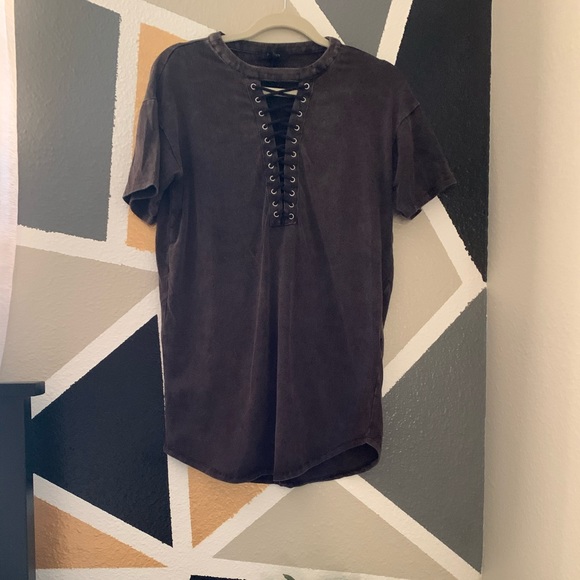 Grey shirt with lace front - Picture 1 of 5